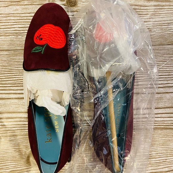 NWT* Kate Spade Apple Loafers - Picture 2 of 7